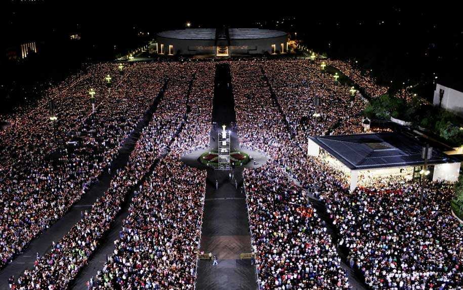 Dois autocarros cheios para 12 de Maio. Só falta um.