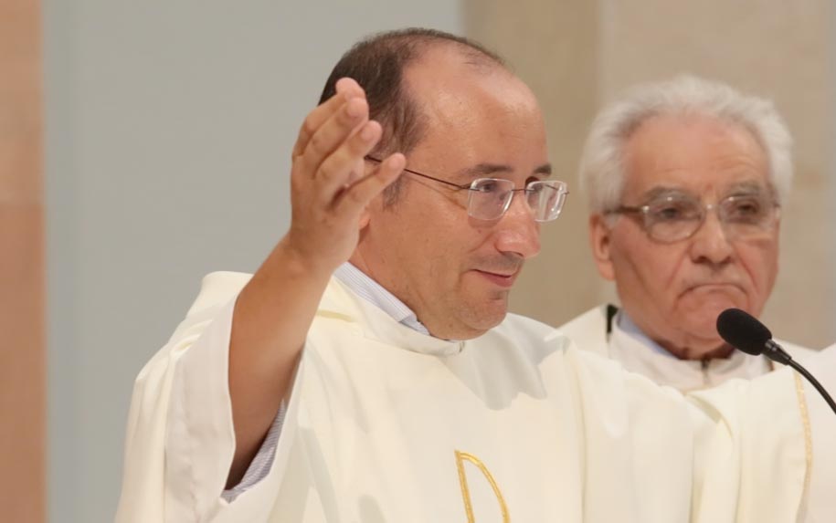 Em memória do padre Ricardo Neves