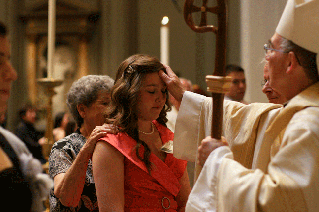 ENCONTRO DE CATECÚMENOS E CRISMANDOS COM O SR D. JOAQUIM